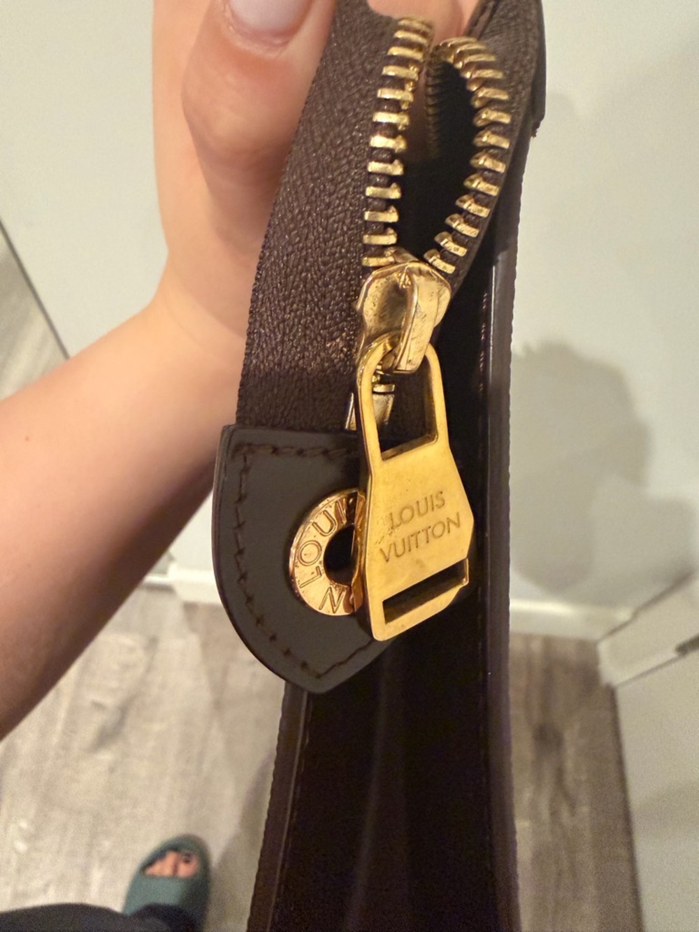 Louis Vuitton Brown Pochette Voyage - Picture 4 of 4